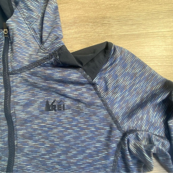 REI Blue Fitted Hoodie with Ribbed Sleeves Size Medium. - Picture 11 of 12